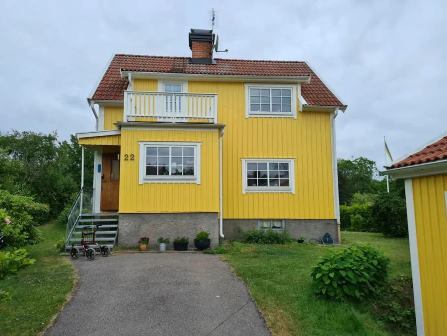 A descriptive alt text